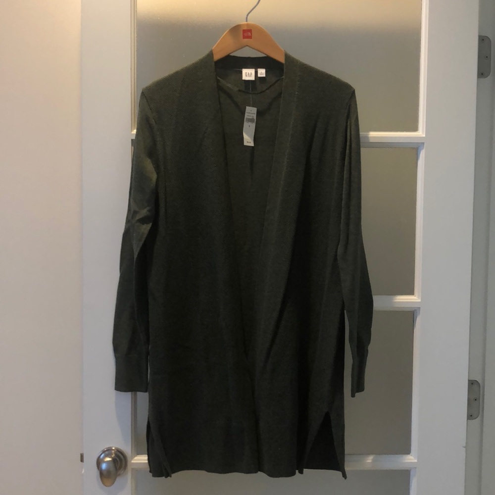 Women’s Gap Long Cardigan, New with Tags